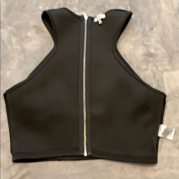 NWOT TOBI HIGH NECK SLEEVELESS CROP TOP - Picture 7 of 8